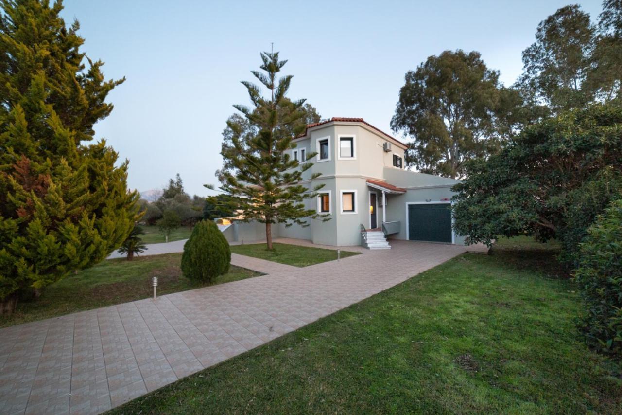 Villa Louke Ликсури Екстериор снимка