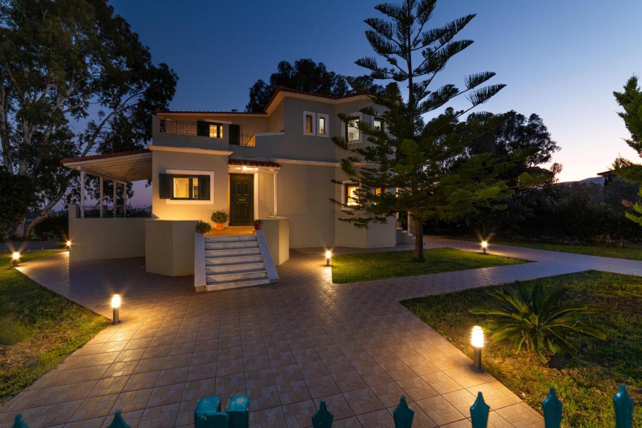 Villa Louke Ликсури Екстериор снимка